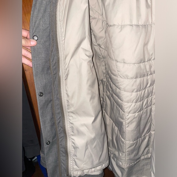 L.L Bean Women’s All season 3-1 Coat Waterproof - Picture 5 of 5